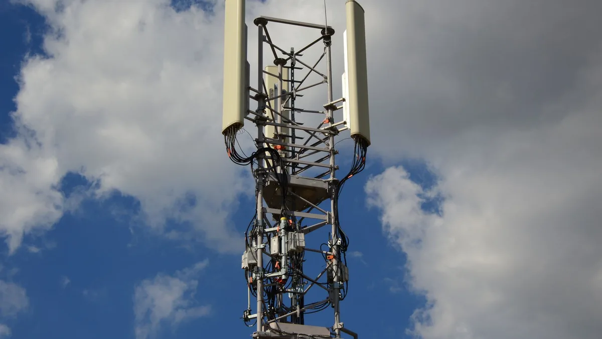 Telefon care recepționează semnal TV prin 5G Broadcast
